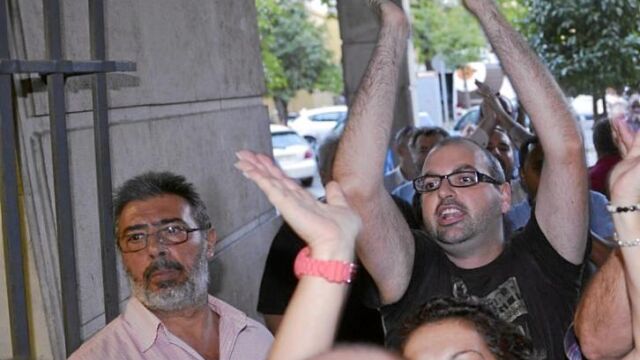 Los sindicalistas llamaron a la juez «fea», «inquisidora» o «pepera» a las puertas de los juzgados de Sevilla
