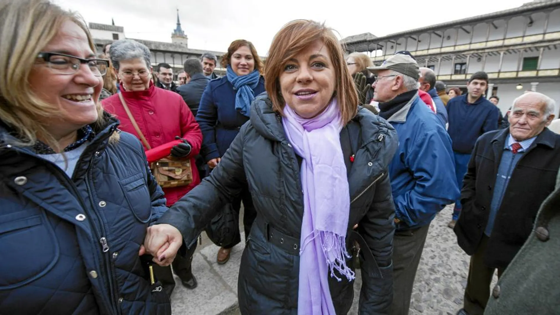 La vicesecretaria general del PSOE, Elena Valenciano, se reunió ayer con la Plataforma en Defensa de la Sanidad Pública en Tembleque (Toledo)