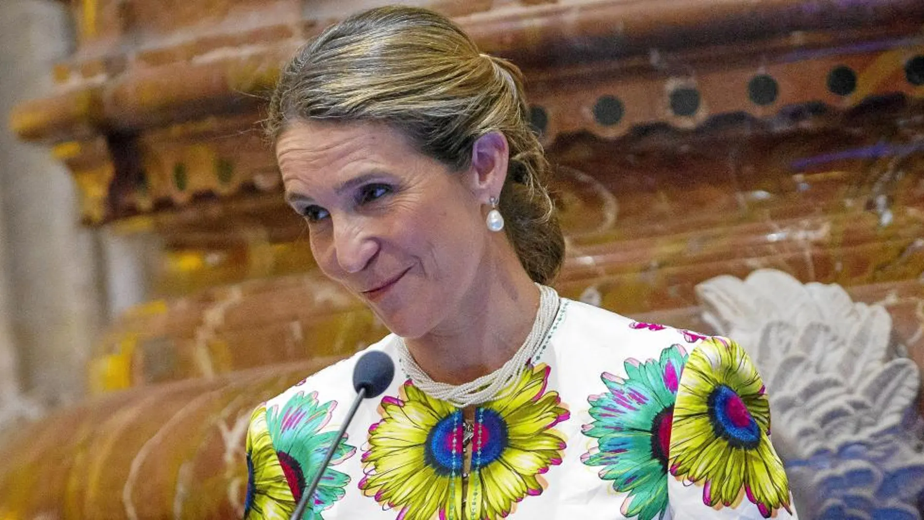 La Infanta Elena durante su intervención en la ceremonia de entrega del premio que otorga la fundación Doña María de las Mercedes