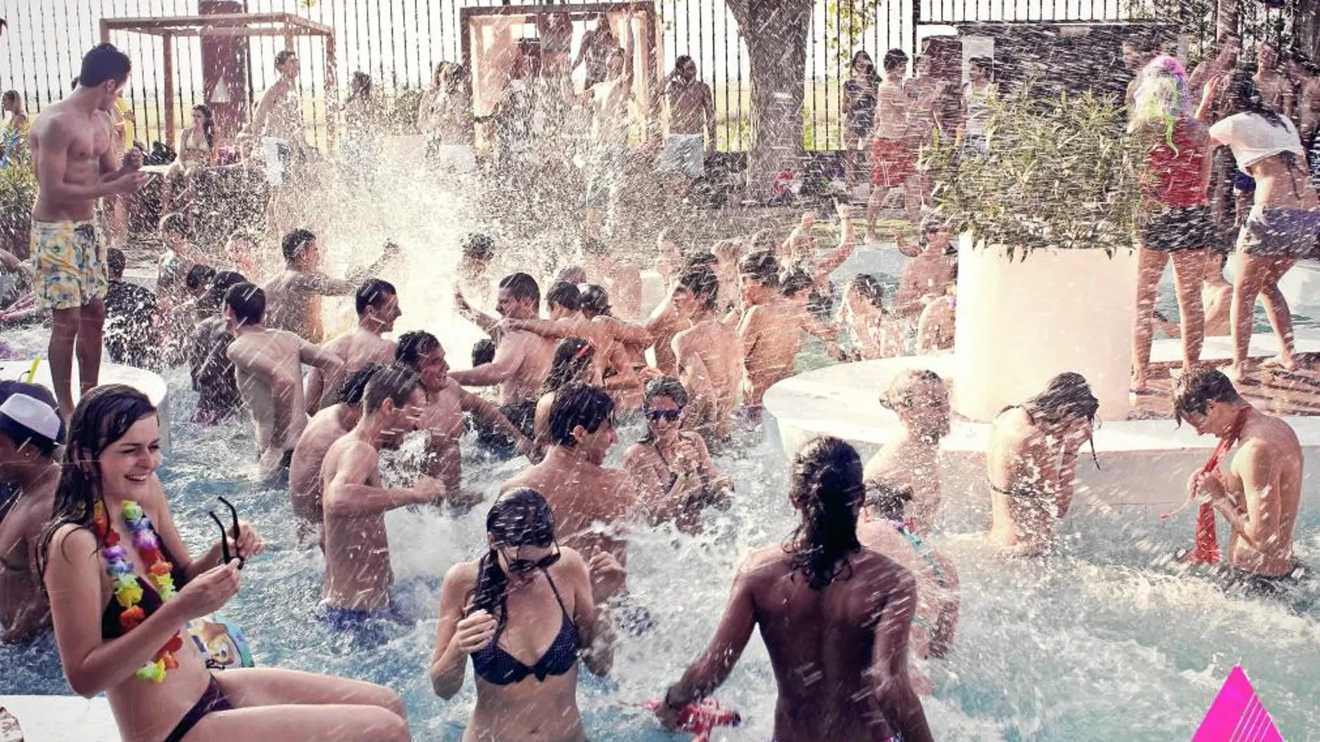 1.500 jóvenes ya han comprado su entrada para la próxima «pool party»