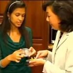 Esha Khare, presenta su cargador de baterías ultra-rápido