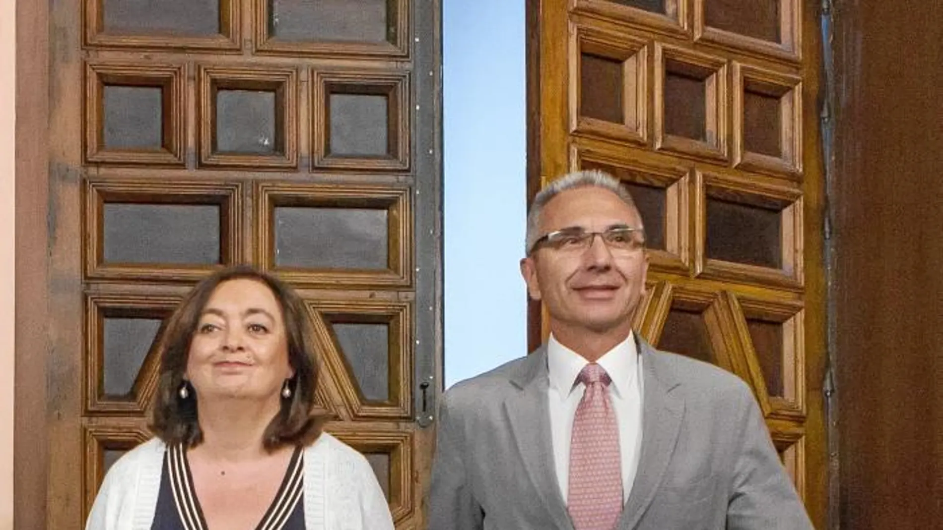 La consejera de Educación, Mar Moreno, y el portavoz del Gobierno autonómico, Miguel Ángel Vázquez