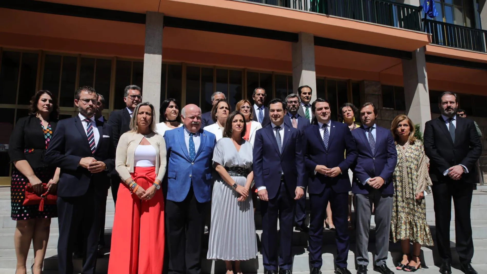 Antes del Pleno se ha celebrado un minuto de silencio por el último caso de violencia de género en Córdoba / Foto: La Razón