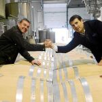 Pablo y Rafa, dos de tres los socios fundadores de la bodega Hispano+Suizas. La procedencia española y suiza de los tres creadores de la empresa da explicación a su nomenclatura