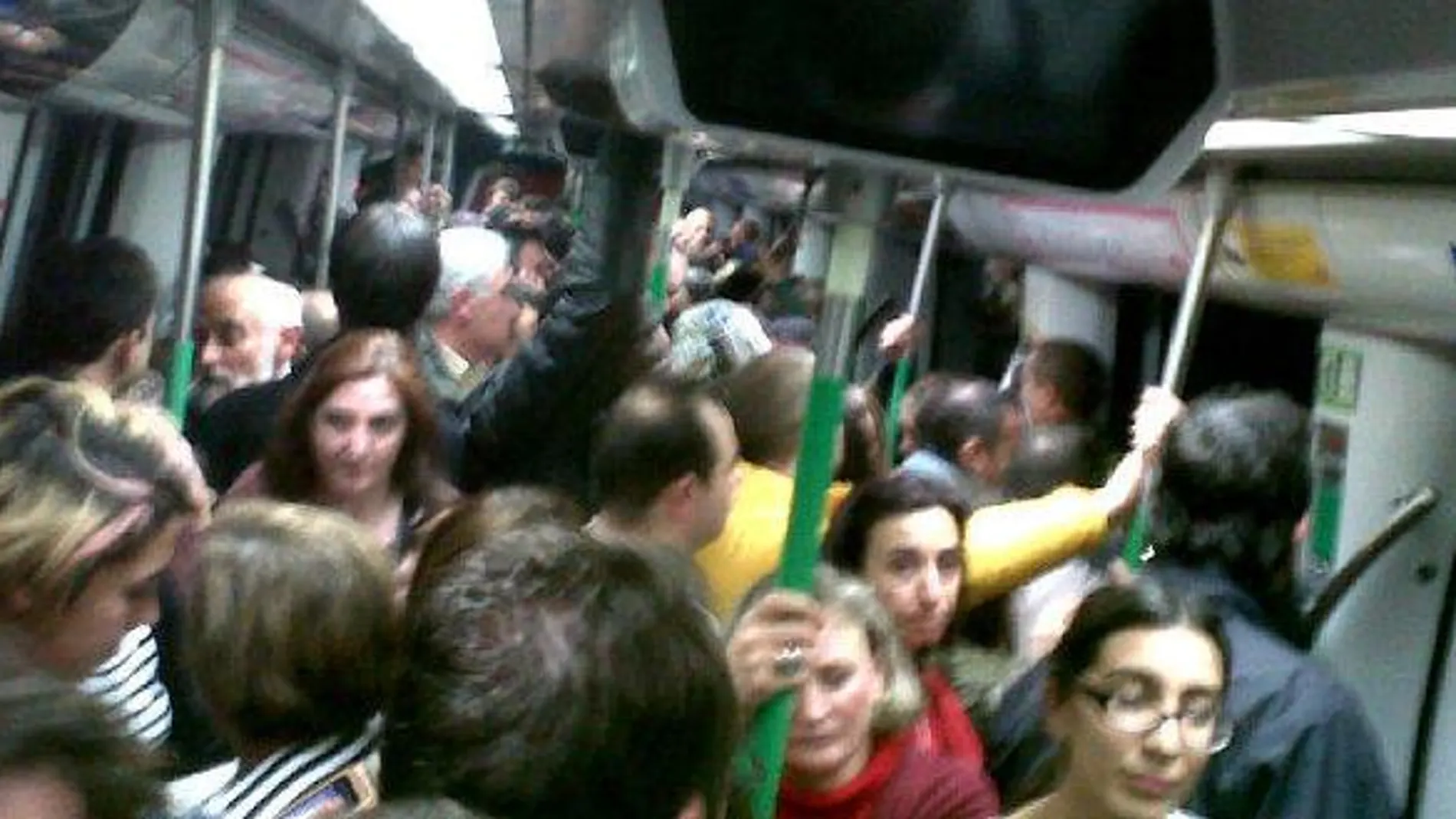 Un boicot en Metro deja atrapados a 6.000 viajeros