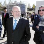 El alcalde de Salamanca, Alfonso Fernández Mañueco, el presidente de la CHD, José Valín y el concejal de Medio Ambiente, Emilio Arroita