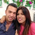 Los jóvenes se muestran felices y acaramelados en las redes sociales