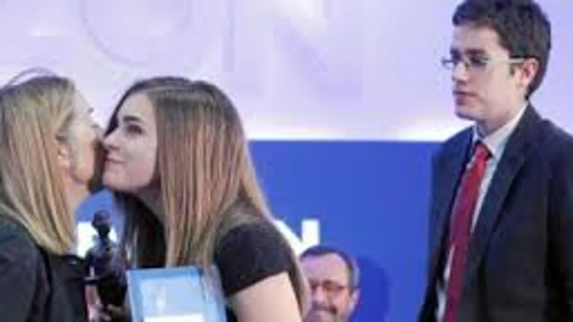Óscar compartio el Premio Ussía al Estudiante del Año con Ana