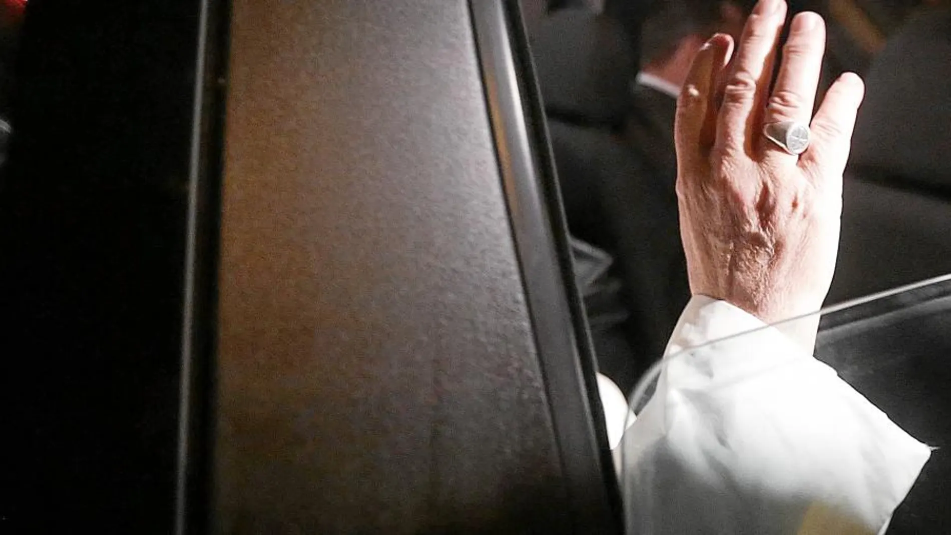 El Santo Padre, el pasado lunes, durante su recorrido por las calles de Río de Janeiro para participar en la JMJ