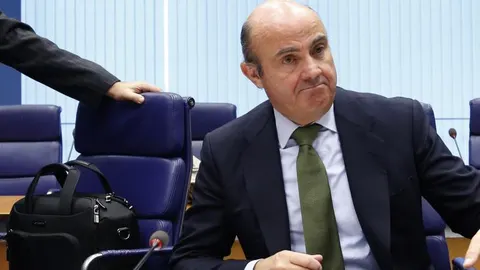 El ministro Luis de Guindos durante la reunión del Eurogrupo