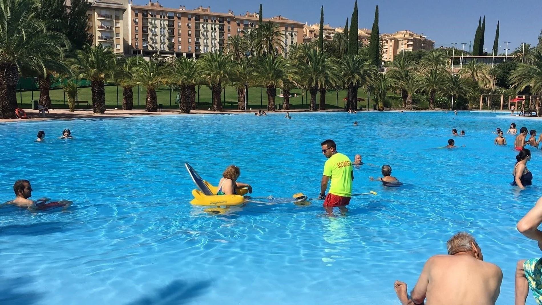 A partir de la próxima semana, los murcianos podrán combatir el calor con la apertura de las piscinas municipales y de pedanías