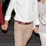 La pareja contrajo matrimonio este verano. A la dcha., Rodrigo García Millán, ayer tras conocer la trágica noticia
