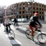 Los carriles bici tienen tantos usuarios como detractores en la ciudad de Valencia