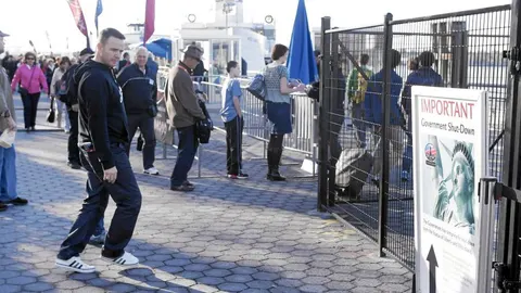 La iniciativa de las autoridades locales permitió ayer la reapertura de la Estatua de la Libertad, en Nueva York. También lo hará el Gran Cañón