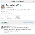 Primer tuit del Papa: "Me uno a vosotros con alegría"