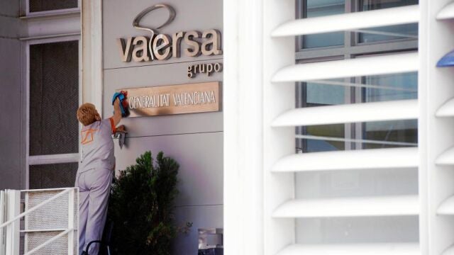 Los trabajadores que realicen servicios públicos esenciales no podrán acogerse a este permiso