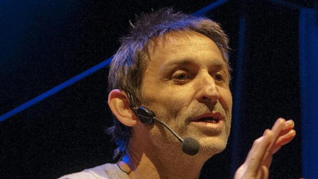 Suspendido el concierto de Albert Pla en Gijón por insultar a los españoles