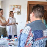 La consejera en funciones Adela Martínez- Cachá visitó el centro de la Fundación Temehi