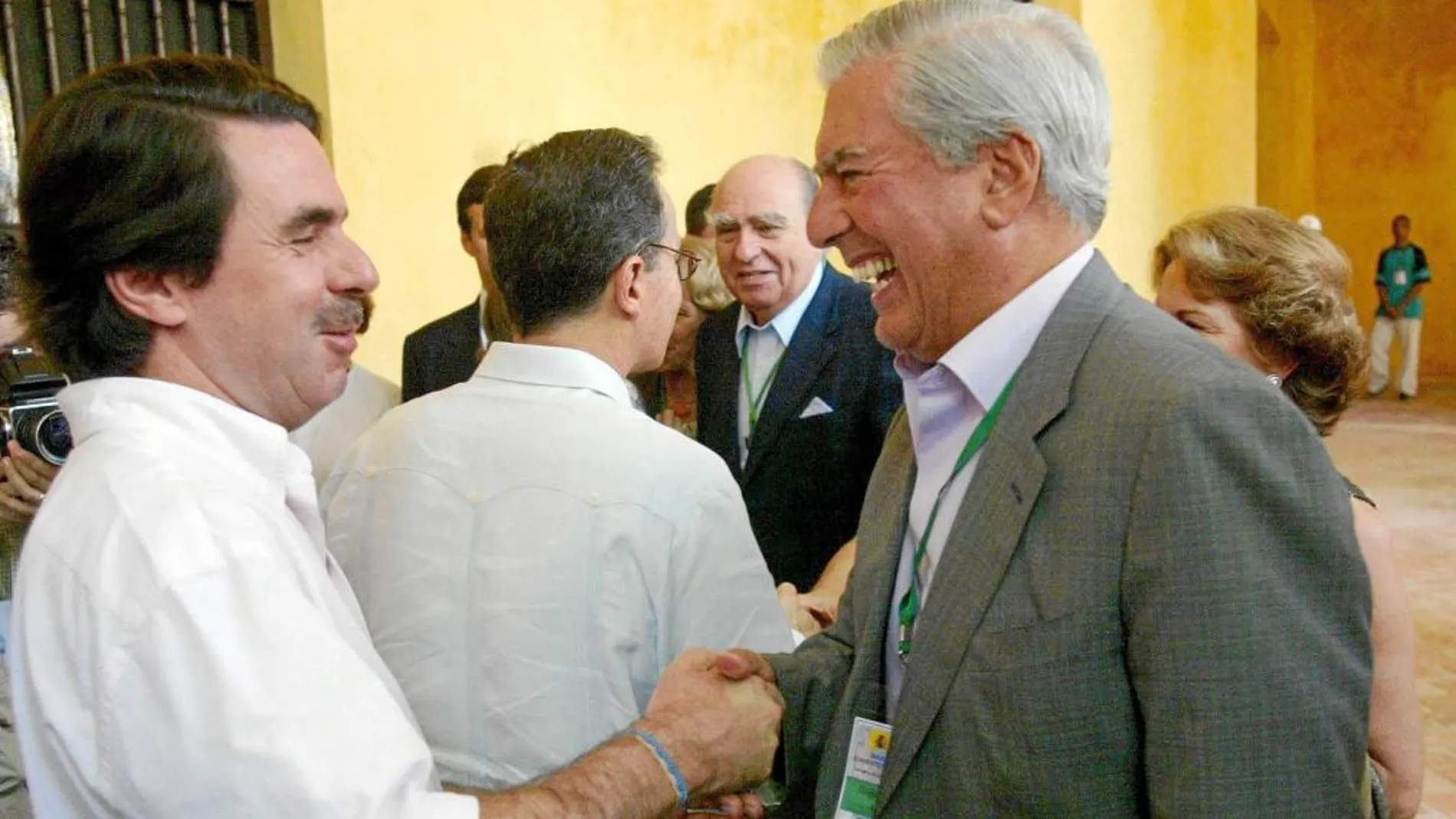 José María Aznar con Mario Vargas Llosa, en uno de los eventos culturales en los que coincidieron