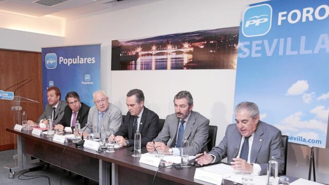 El III Foro de Infraestructuras del PP de Sevilla estuvo coordinado por Jaime Raynaud y contó con representación de todo el sector turístico