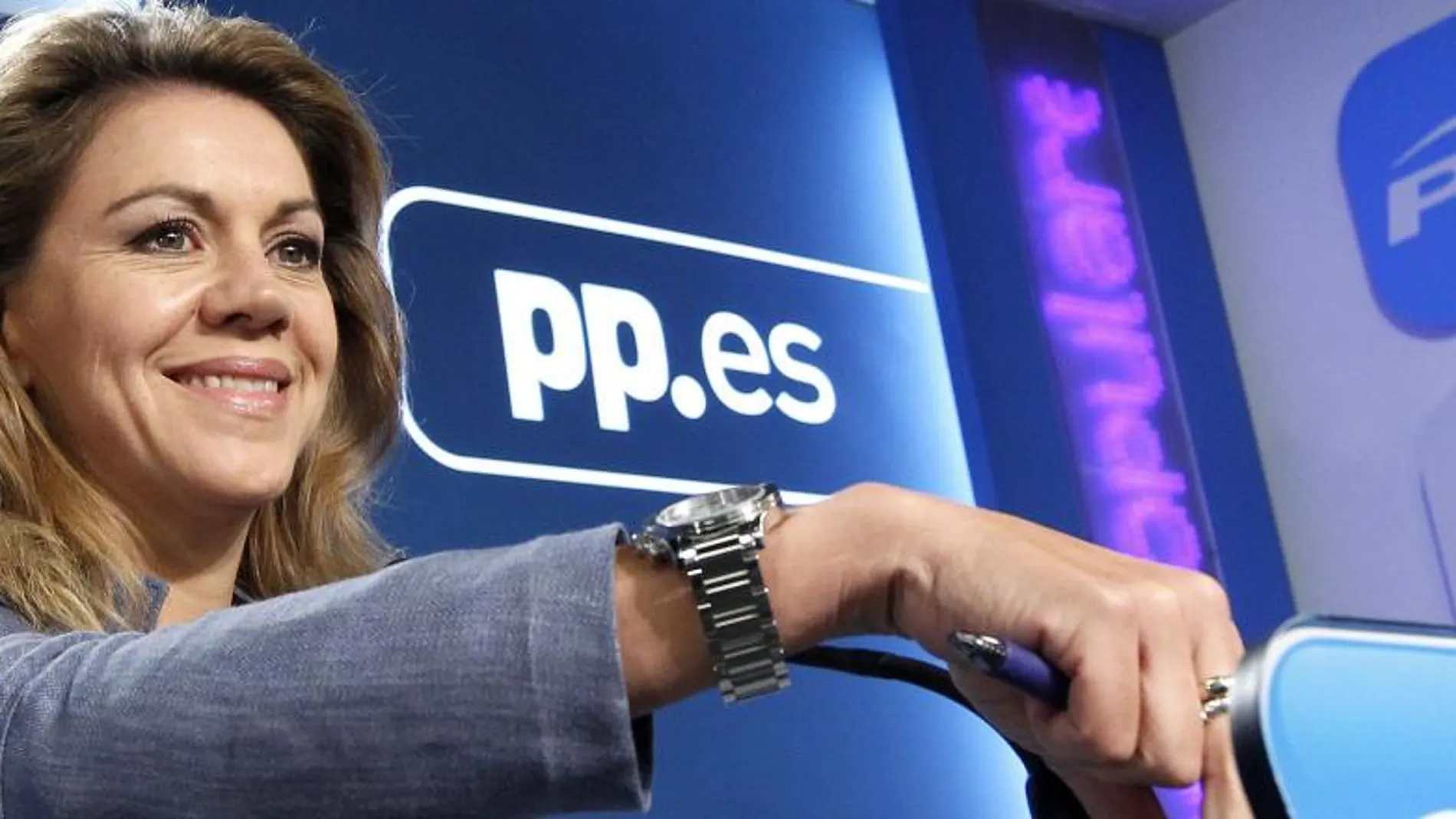 La secretaria general del PP, María Dolores de Cospedal, durante la rueda de prensa que ofreció tras la reunión del Comité de Dirección del partido
