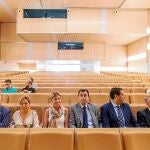 Valdeón, Clara San Damián, Martínez Maíllo y Alberto de Castro, entre otros, ayer en el Teatro