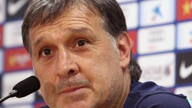 El técnico argentino del FC Barcelona, Gerardo "Tata"Martino, durante la rueda de prensa que ofreció hoy en la Ciudad Deportiva