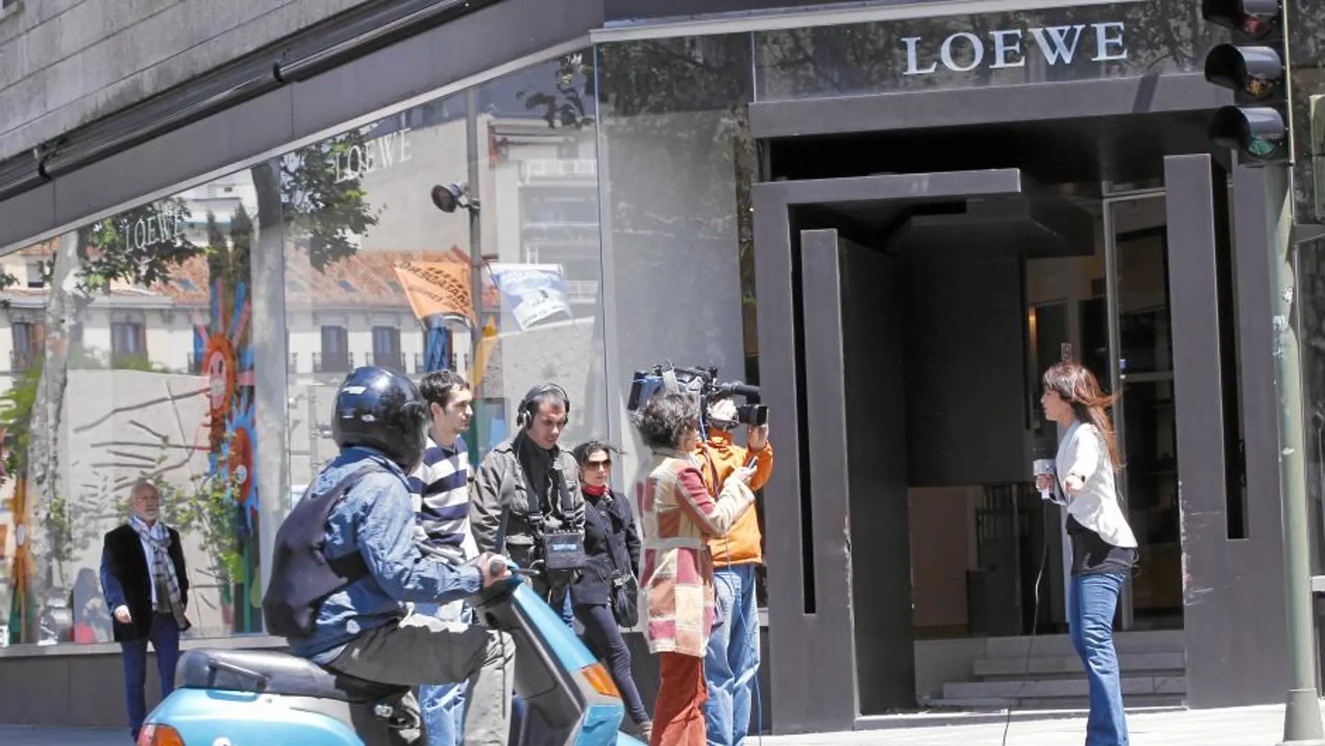 La banda falsificaba bolsos y prendas de Loewe, entre otras marcas.