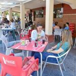 Coca-Cola rescata los bares como lugar de encuentro
