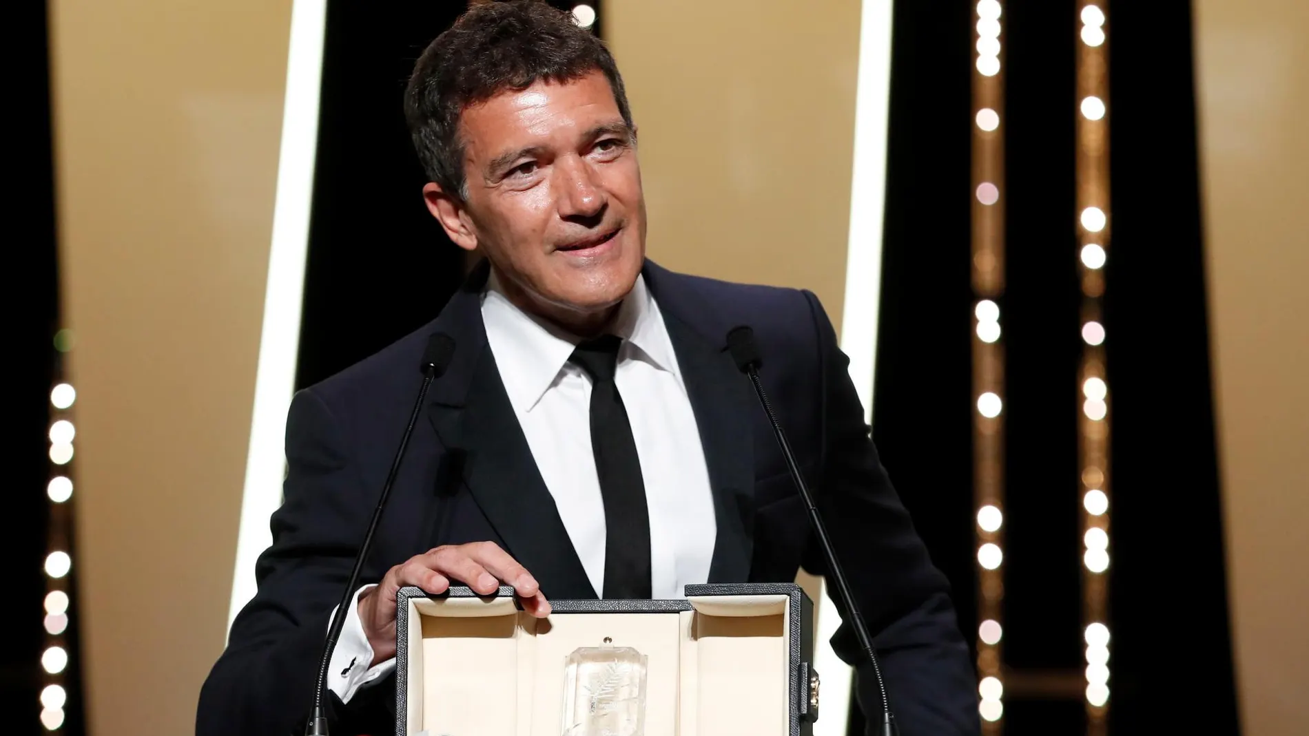 Antonio Banderas, premiado como mejor actor en el Festival de Cannes