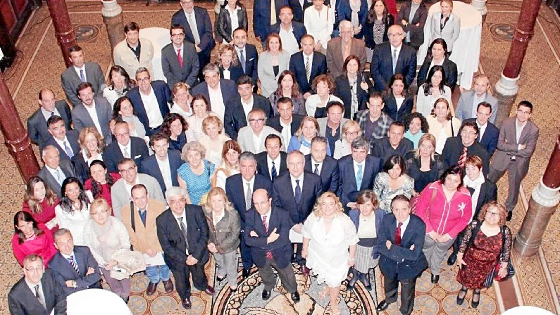 Imagen de grupo de los candidatos a las elecciones