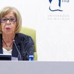 La presidenta de los rectores y, a su vez, rectora deMálaga, Adelaida de la Calle, ha sido crítica con los recortes. Su universidad debe 36 millones.