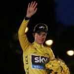 Froome, en los Campos Elíseos, se corona campeón del Tour