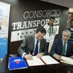 Firma del convenio entre Aldeas Infantiles y la Comunidad de Madrid