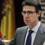 El ministro de Industria, Energía y Turismo, José Manuel Soria, durante su comparecencia ante la Comisión de Industria del Senado
