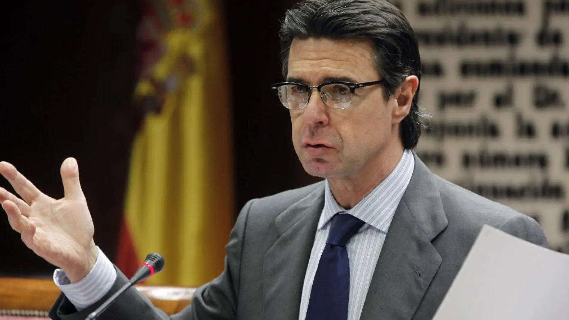 El ministro de Industria, Energía y Turismo, José Manuel Soria, durante su comparecencia ante la Comisión de Industria del Senado