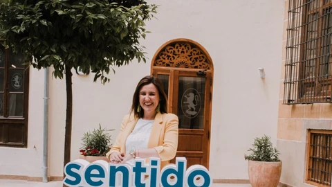La candidata del PP a la Alcaldía de Valencia, María José Català, presentó ayer su programa electoral en el Colegio Mayor de la Seda