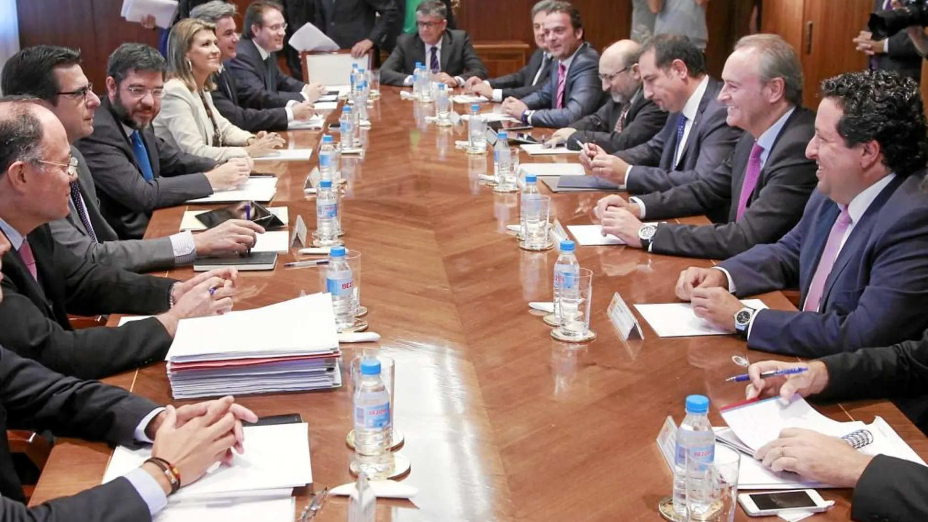 El presidente Fabra ayer durante la reunión que mantuvo en el Ministerio de Industria sobre el almacén Castor