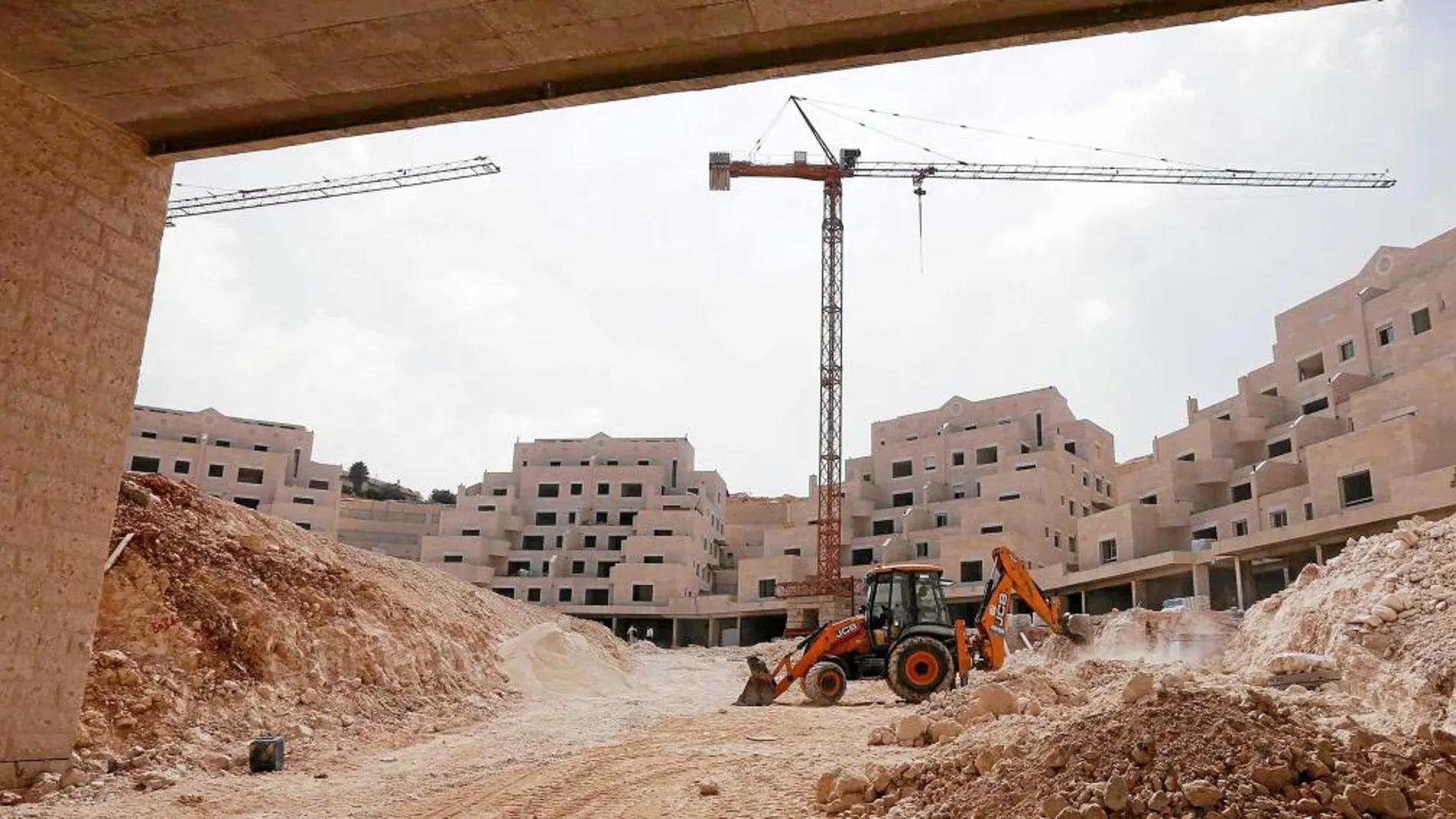 Obras de construcción en la colonia de Pisgat Zeev, al norte de Jerusalén