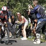 El ciclista suizo Fabian Cancellara (Radioshack), sube el puerto del Moncayo durante la undécima etapa de la Vuelta a España