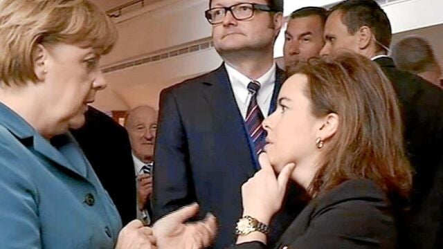 La vicepresidenta, ayer, con la canciller alemana, Angela Merkel