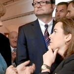 La vicepresidenta, ayer, con la canciller alemana, Angela Merkel