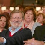 José Bono, Rodríguez Ibarra y Felipe González en una imagen de archivo durante un acto del partido