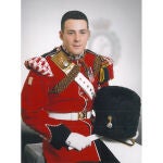 El militar asesinado era hincha del Manchester y padre de un hijo de dos años