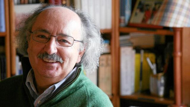 El poeta bañezano Antonio Colinas, en su domicilio de Salamanca