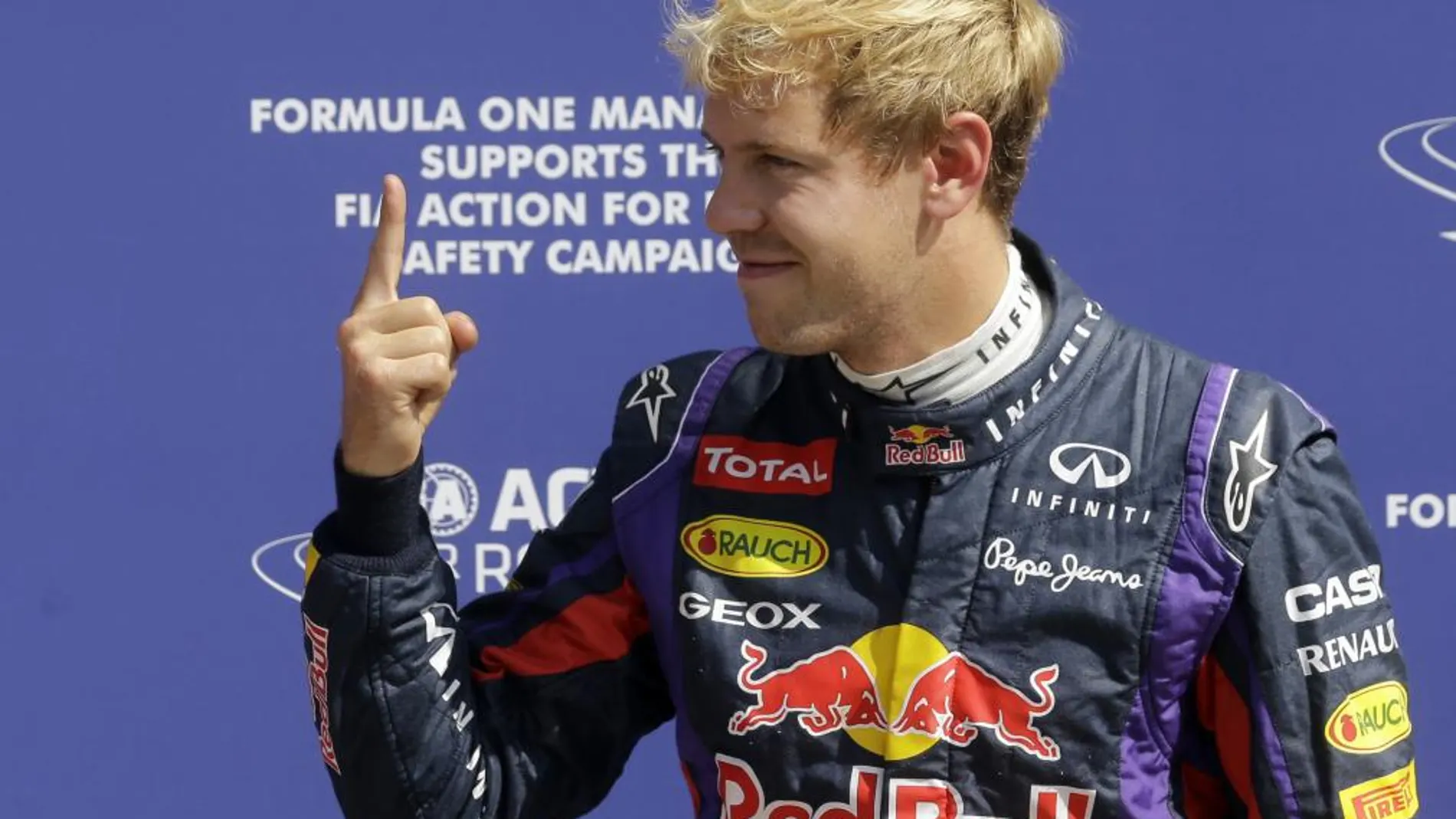 Sebastian Vettel celebra su victoria en el Gran Premio de Monza