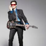Steve Vai, pasa por España con 12 o 13 guitarras