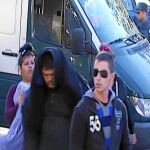 La extensa familia que compone el clan, ayer, a su llegada a la Audiencia Provincial