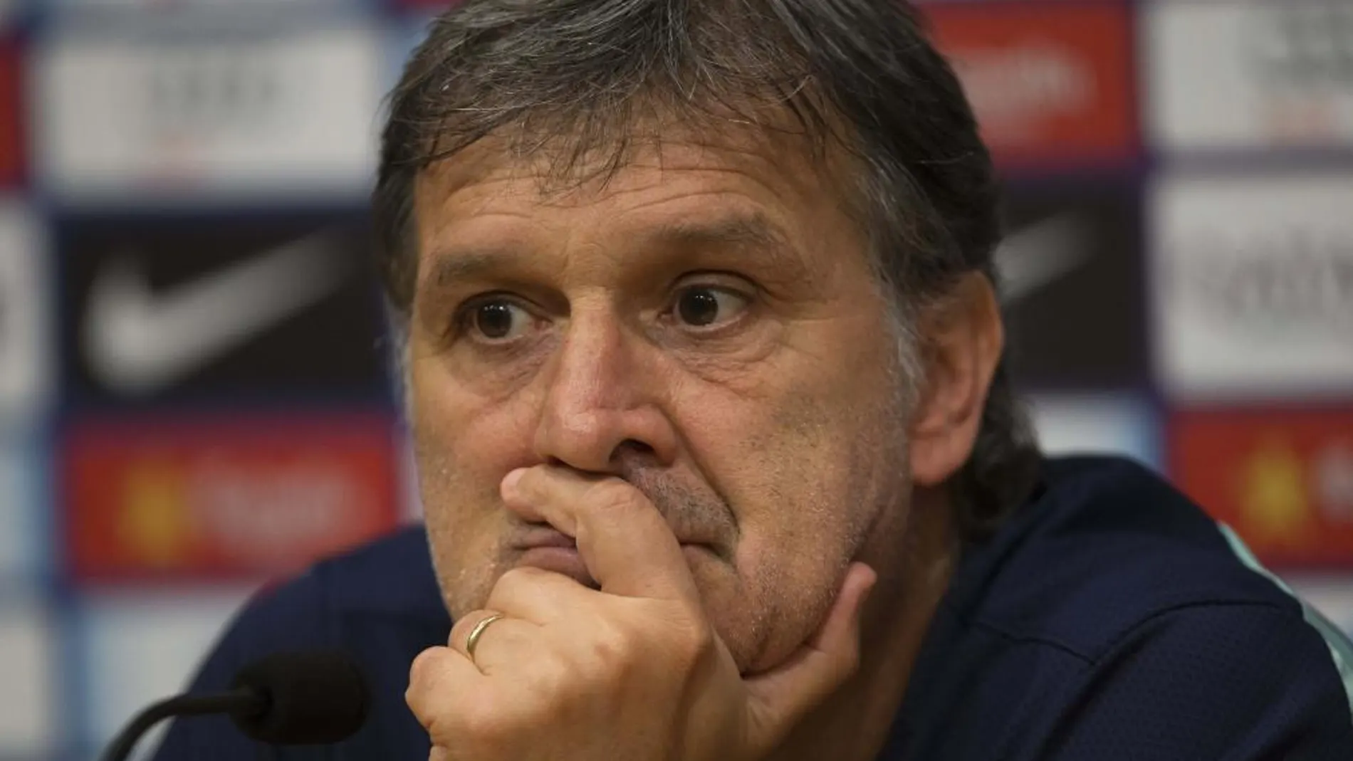 Martino vive intensamente el fútbol, pero se lo toma con calma