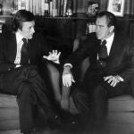 David Frost, a la izquierda, entrevistando a Richard Nixon en marzo de 1977.